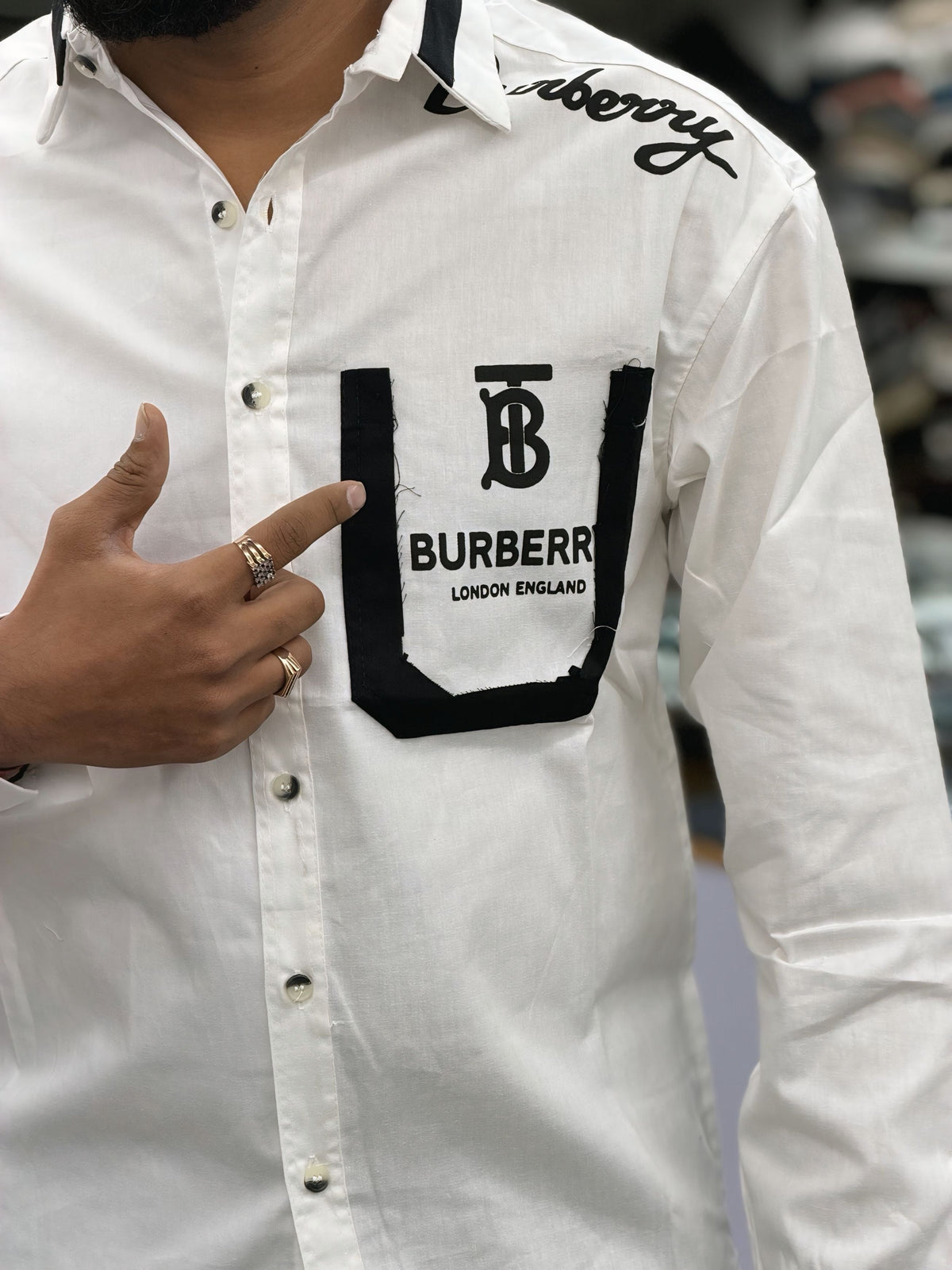 Men’s White Graphic Print Shirt with Contrast Pocket – Stylish Street Style Cotton Shirt